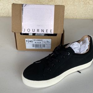 Journee black knit shoes